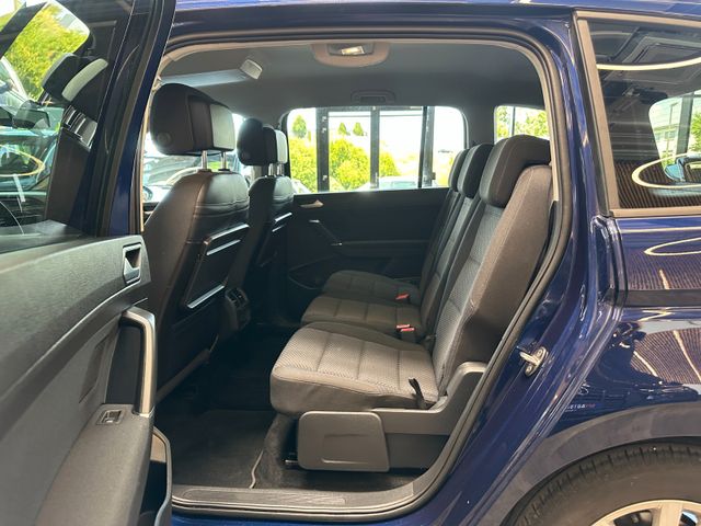 MYAUTOCENTER – Gebraucht- und Jahreswagen mit Werkstattservice in Pfaffenhofen Volkswagen Touran *1.HAND*Tempo*Klima*AHK*PDC*