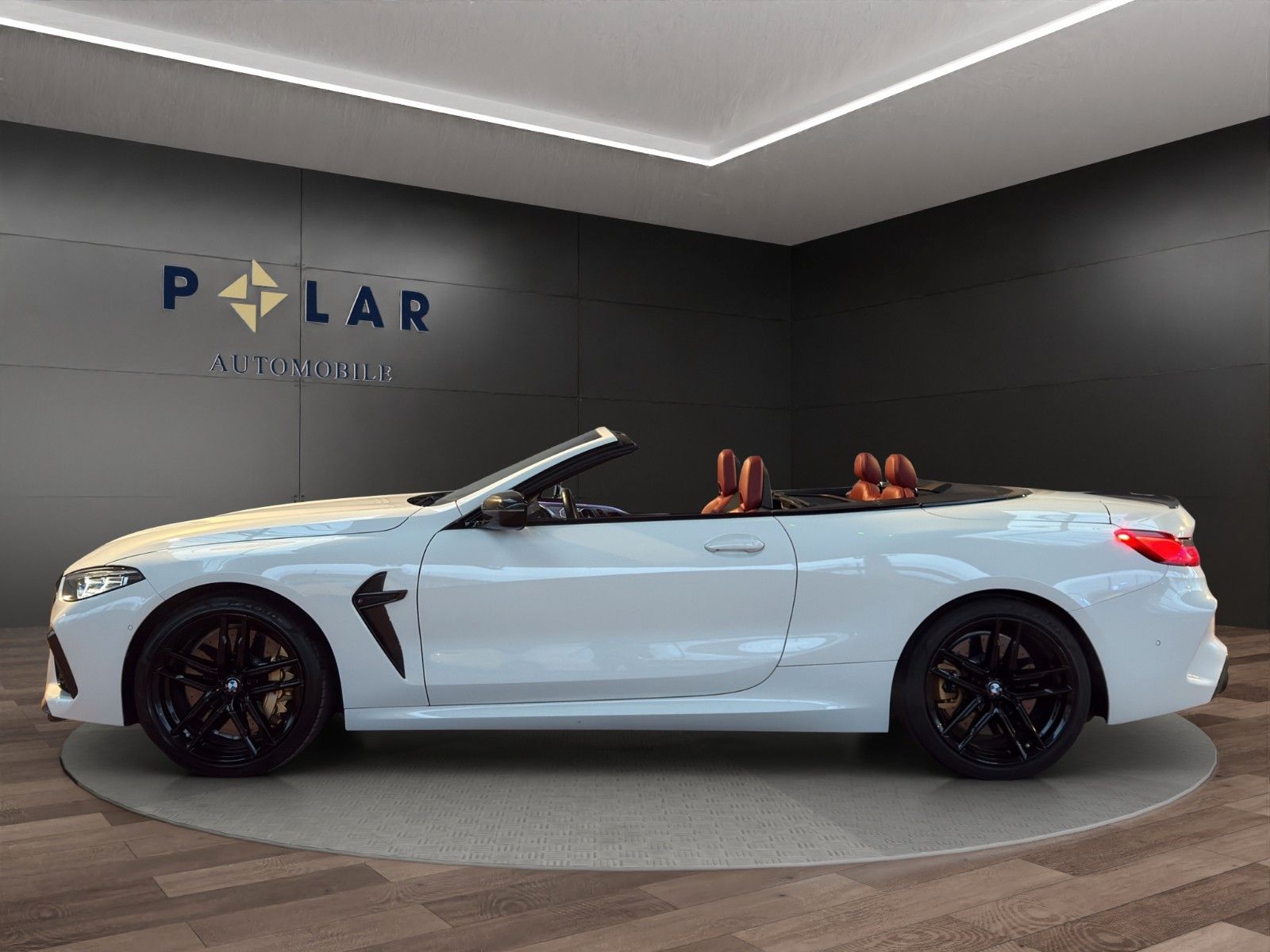 Fahrzeugabbildung BMW M8 Comp xDrive B&W/Keramik/SportAGA/Carbon/Laser