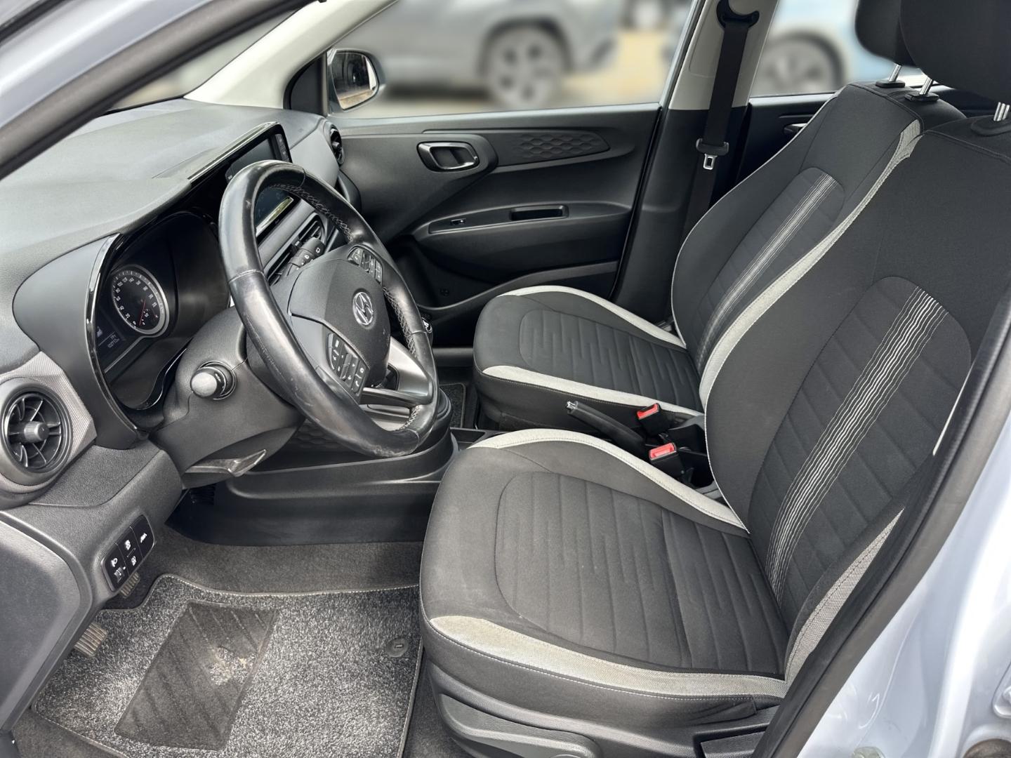 Hyundai i10 Trend 1.0 RFK SHZ LenkradHZG Allwetter Klima, миниатюра 5