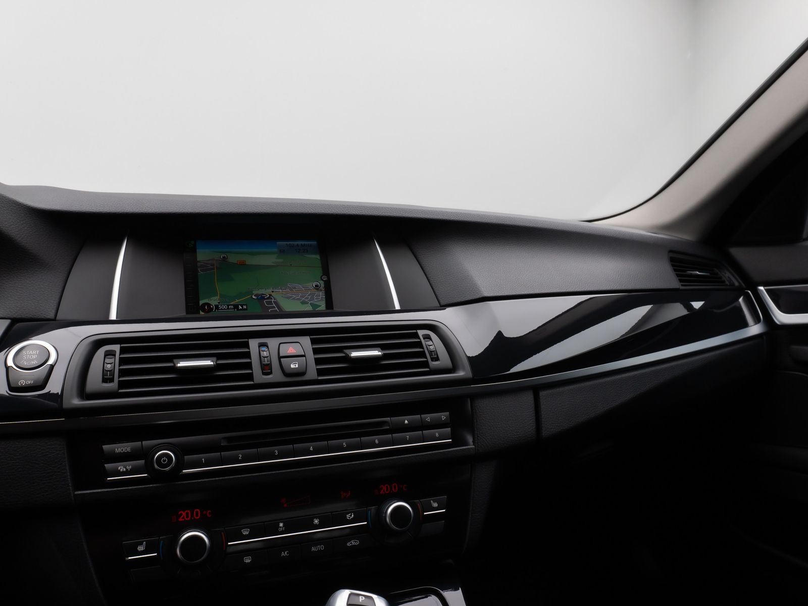 Fahrzeugabbildung BMW 520d Navi Sitzhzg Bi-Xenon PDC Tempomat