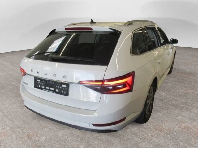 Skoda Superb Combi 2.0 TDI DSG Style*Matrix*Kamera*Mem imagem 3