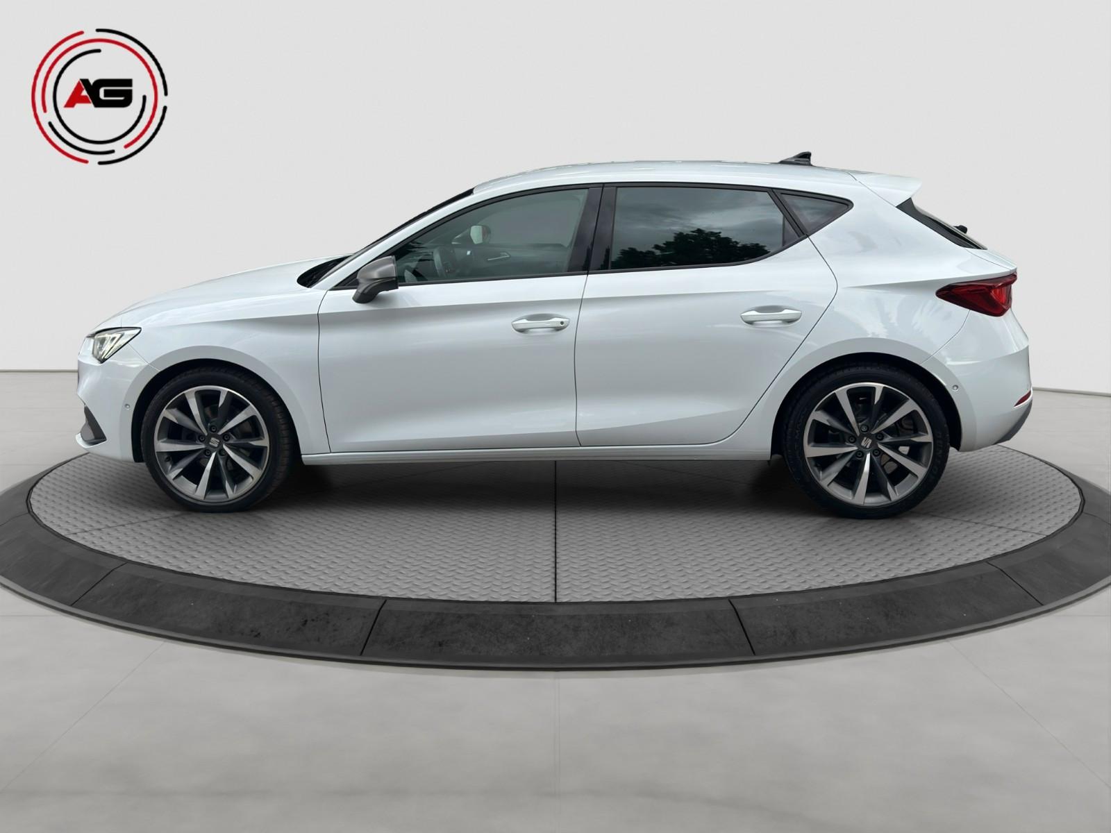 Seat Leon FR 2.0 TDI DSG ACC VIRTUAL CARPLAY KAM LED