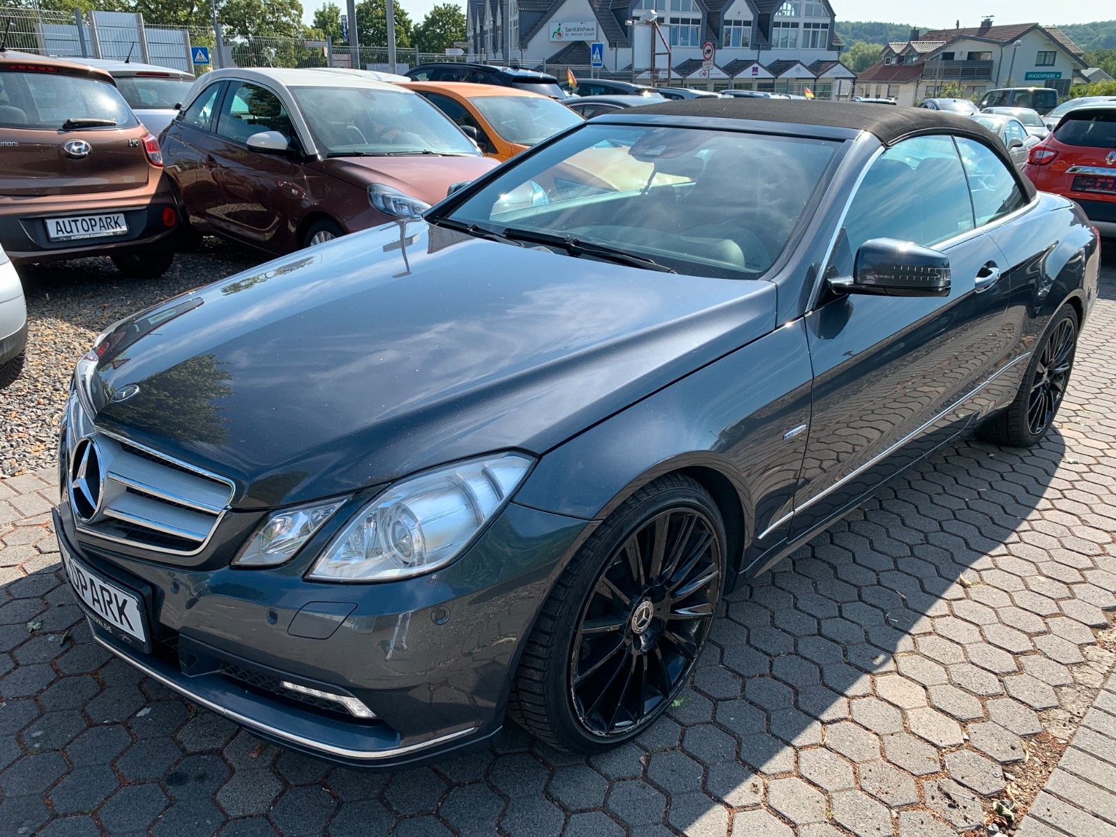 Mercedes E 200 - 1