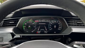 Audi Q8 e-tron - 10