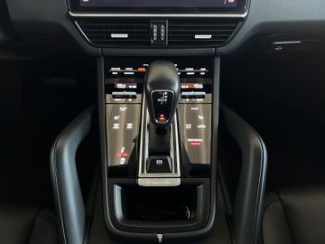 Porsche Cayenne - 9