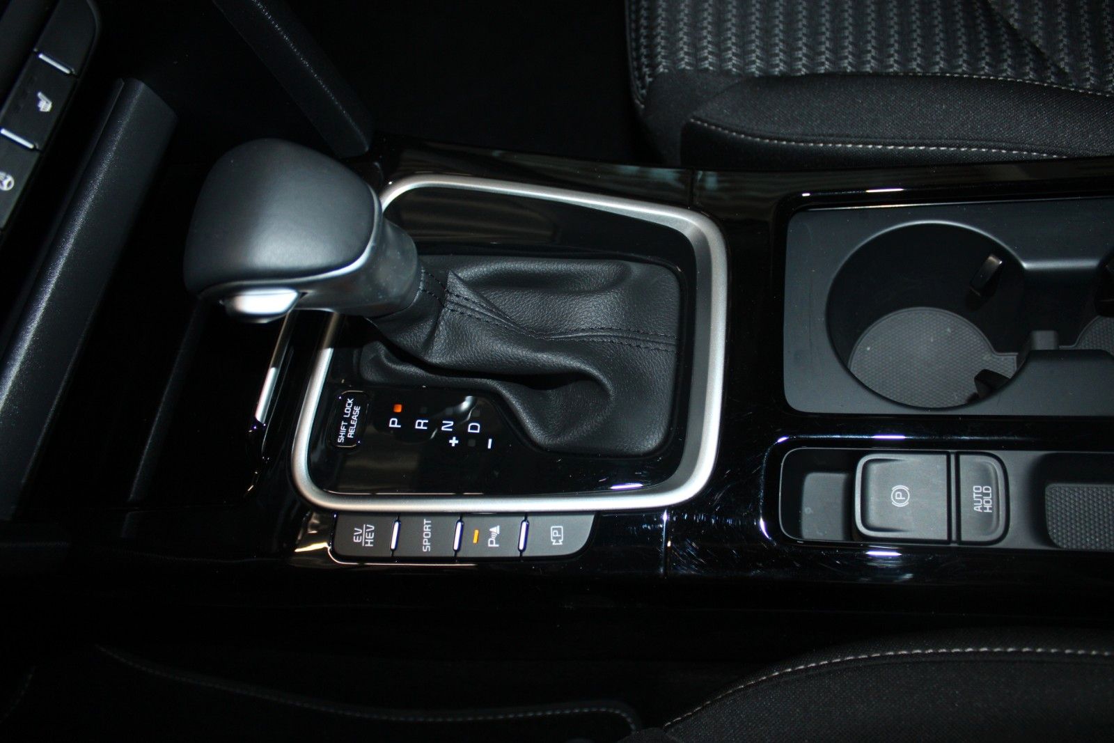 Fahrzeugabbildung Kia XCeed Plug-in-Hybrid 1.6 GDI DCT6 VISION