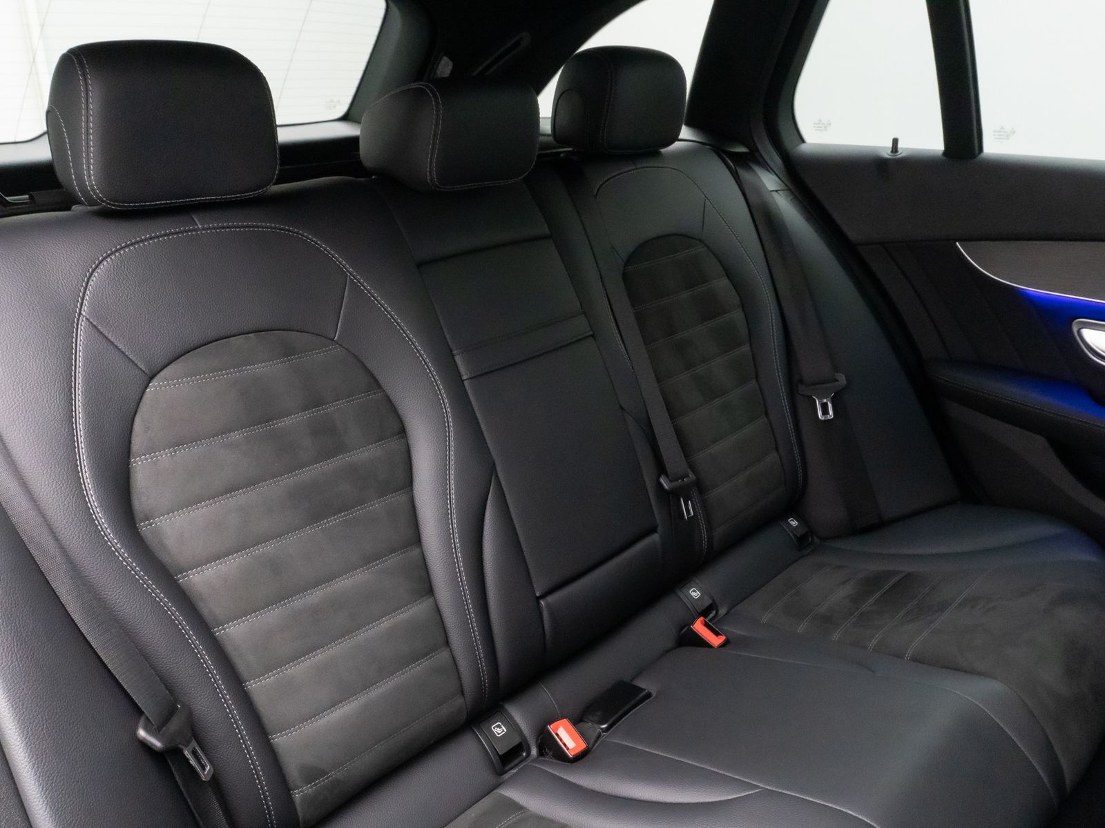 Fahrzeugabbildung Mercedes-Benz C 300d AMG Line 4Matic Kamera Burmester DAB