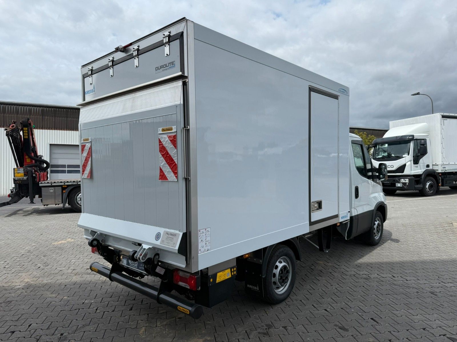 Fahrzeugabbildung Iveco Daily 35S16HA8/P Kühlkoffer *R 3450 mm*Luft*LBW*