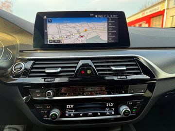 BMW 520d Touring M Sport+AHK+Laser+AppC+ACC+4xKlima+