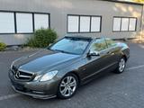 Mercedes-Benz E 220 Cabriolet E 220 CDI BlueEFF. ELEGANCE ... - Mercedes-Benz: Beige, Cabrio