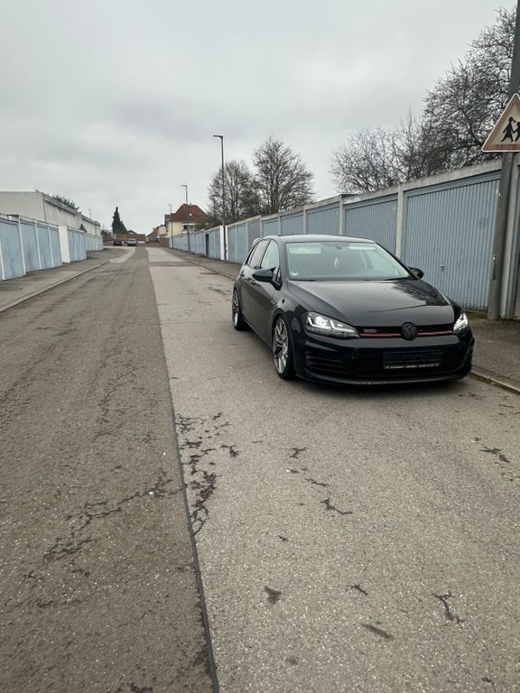 Image of Volkswagen Golf