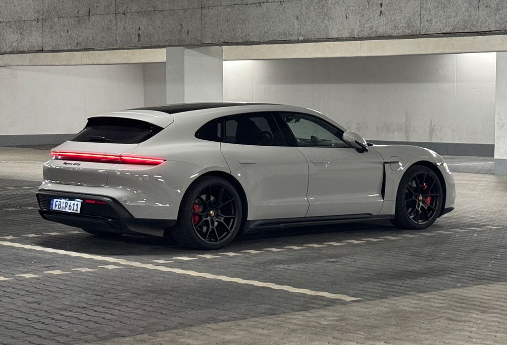 Image of Porsche Taycan