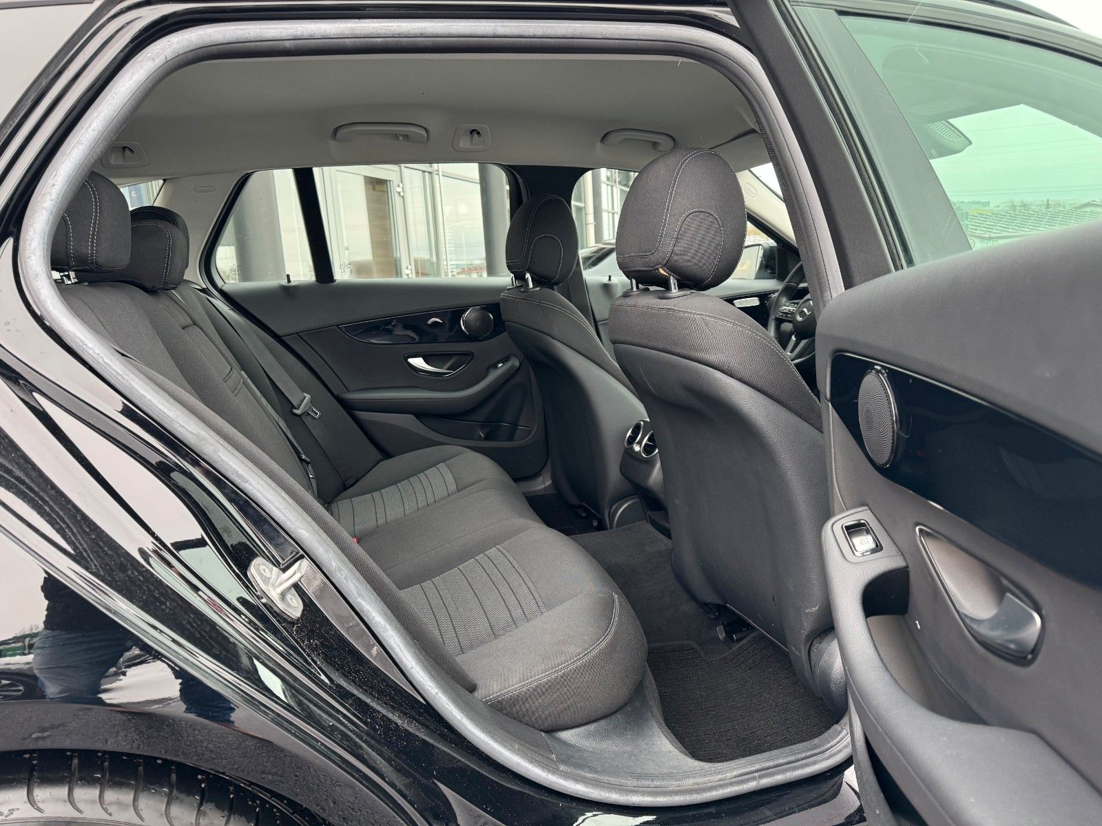 Fahrzeugabbildung Mercedes-Benz C 200d T LED+EasyPack+CarPlay+SHZ+Navi+