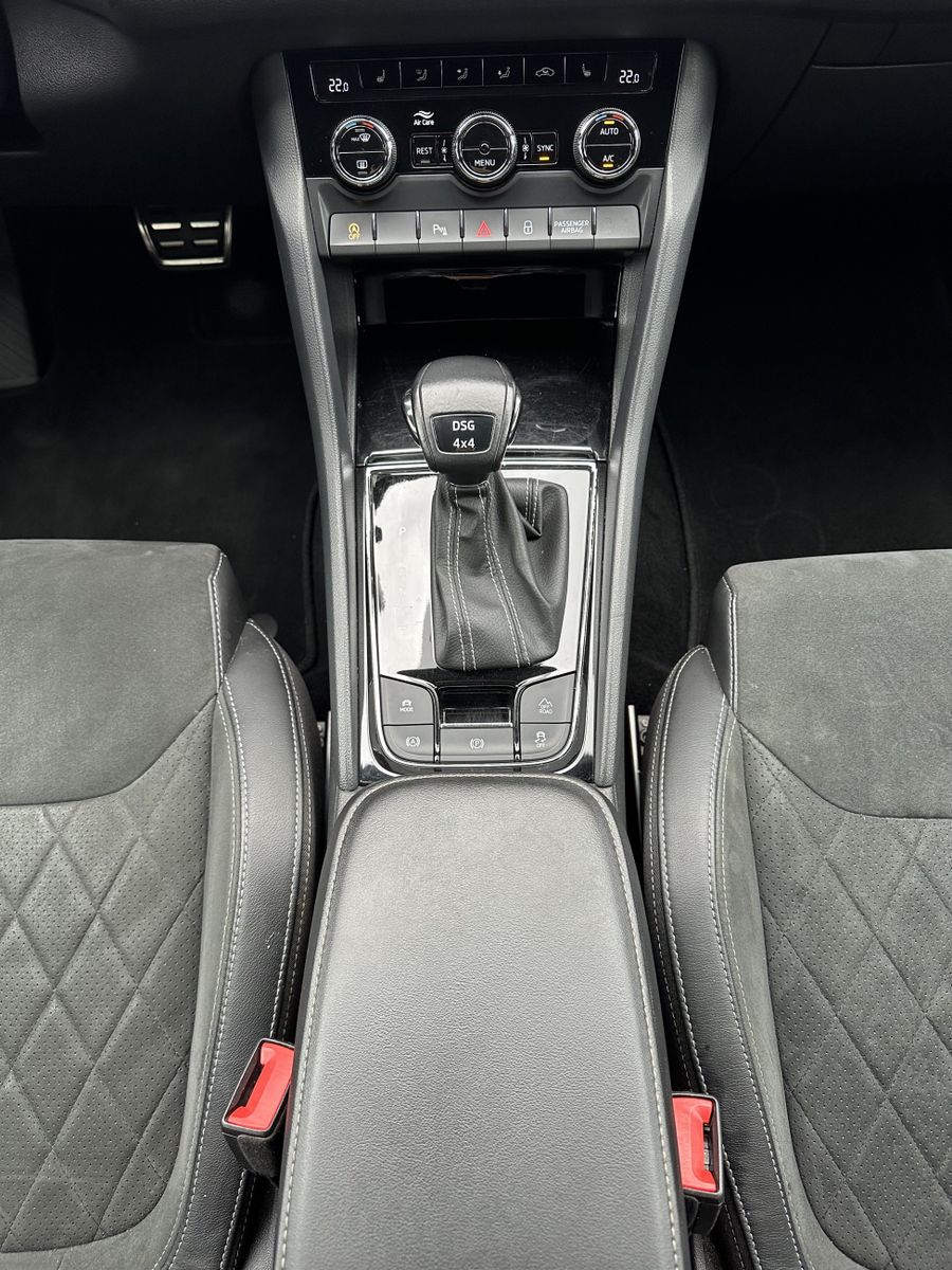 Fahrzeugabbildung SKODA Kodiaq Sportline 4x4 7-Sitzer NAV+LED+AHK+19ZOLL