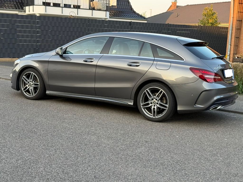 Image of Mercedes-Benz CLA 220 Shooting Brake