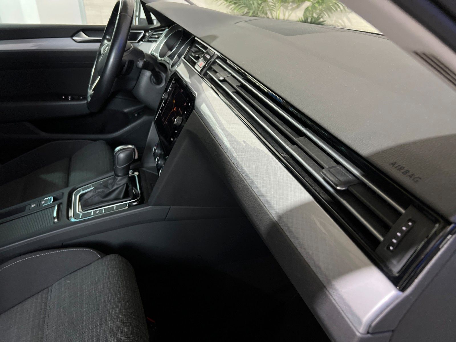Fahrzeugabbildung Volkswagen Passat Variant Business 2,0TDI *NAVI*ASSiST*LED