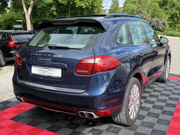 Porsche Cayenne - 12