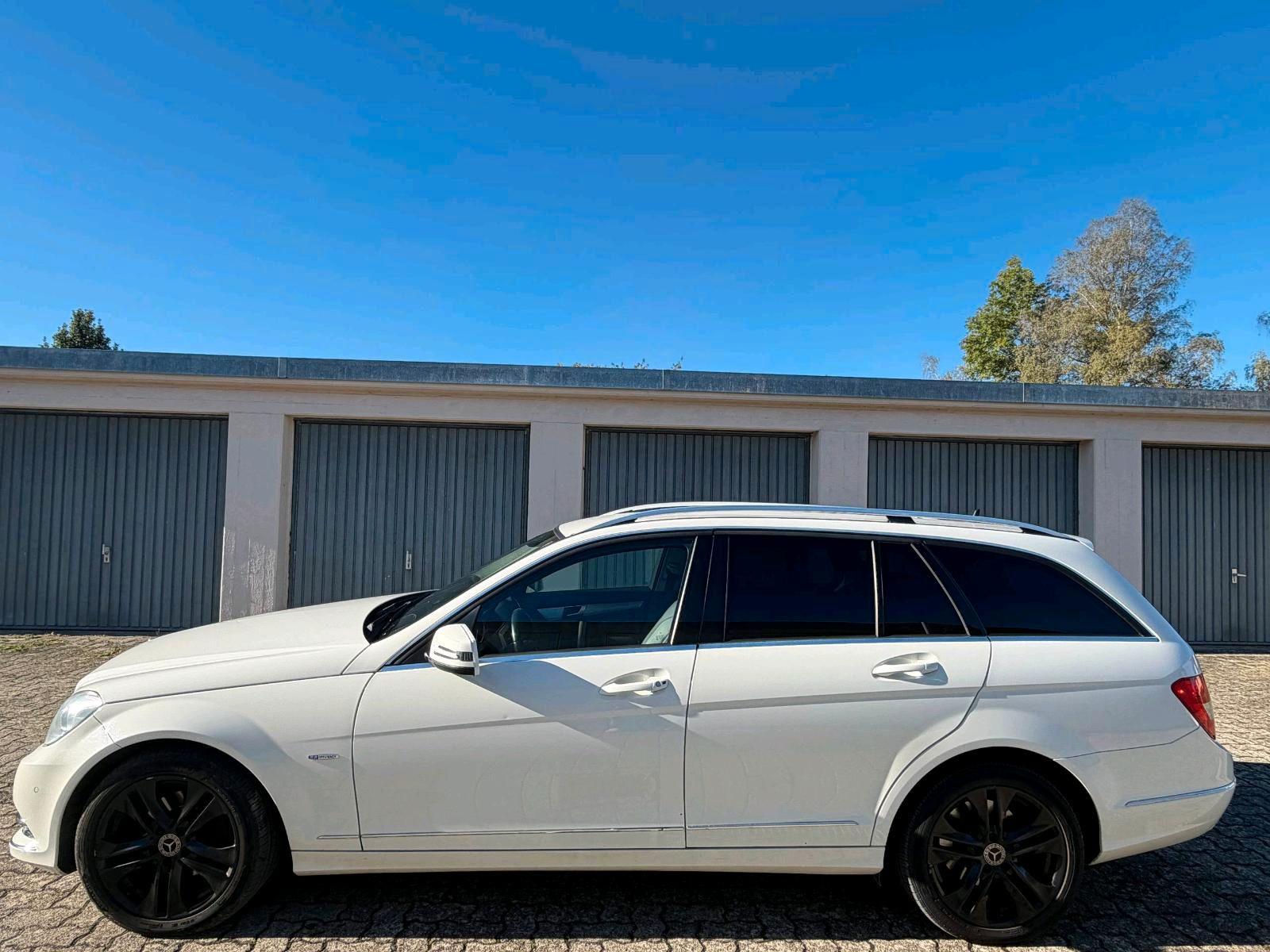Mercedes-Benz C220 2012 — photo 7