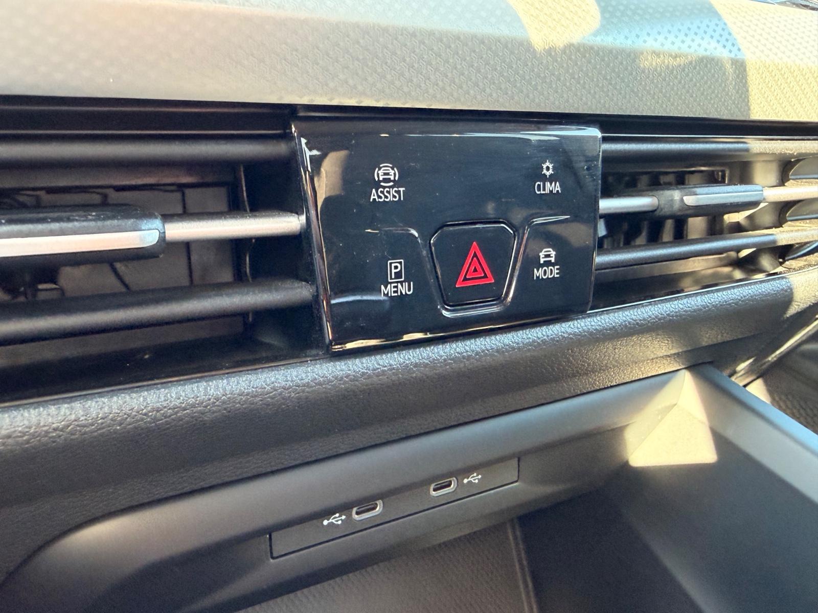 Volkswagen Golf VIII Variant Move AAC GZJR NAVI SHZ LED, миниатюра 11