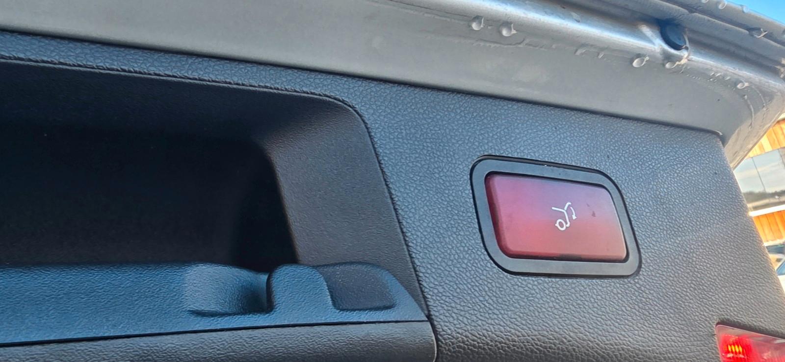 Mercedes-Benz E200 2010 — photo 10