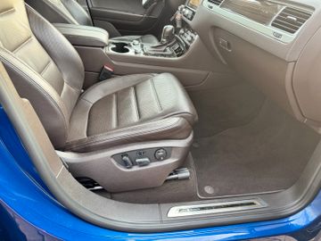 Bild 23 VW Touareg R-line*4Mo*Luftfederung*Leder*Navi*Pano*