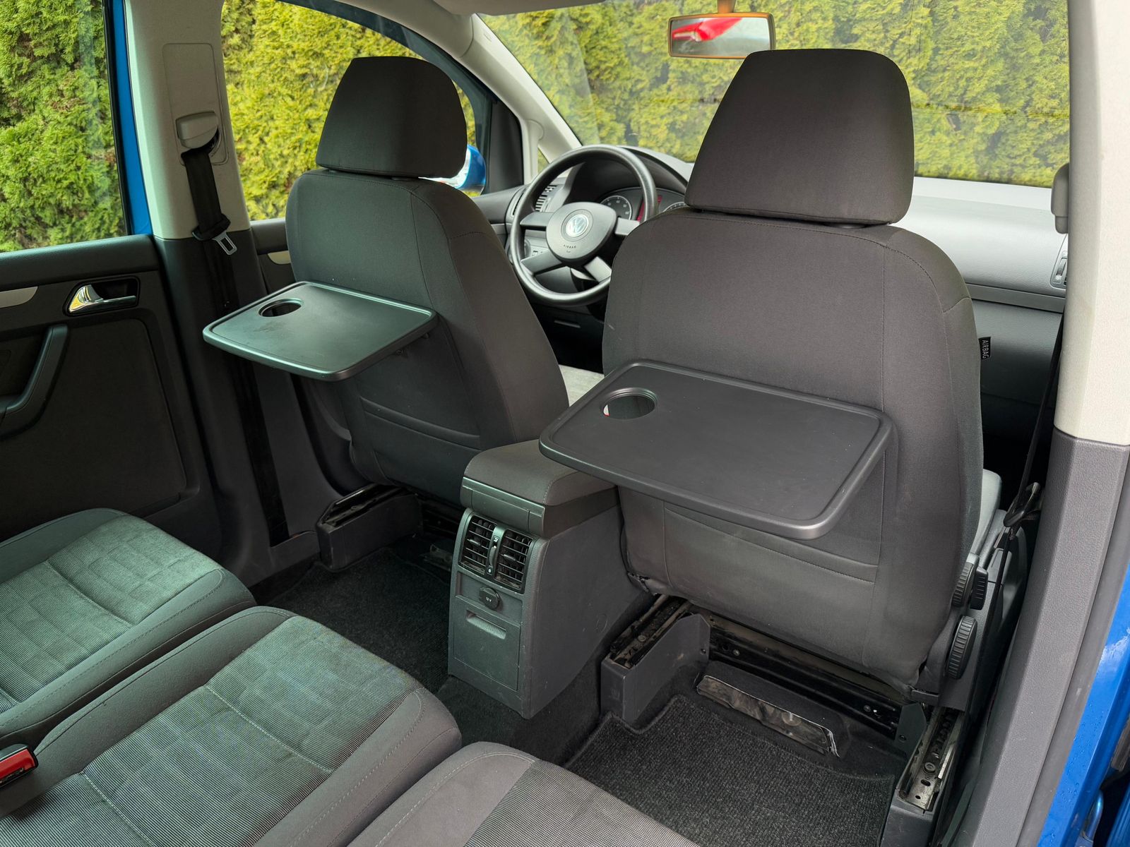 Fahrzeugabbildung Volkswagen Touran 2.0 FSI Goal NAVI+AHK+PDC+TEMP+ALLWETTER+