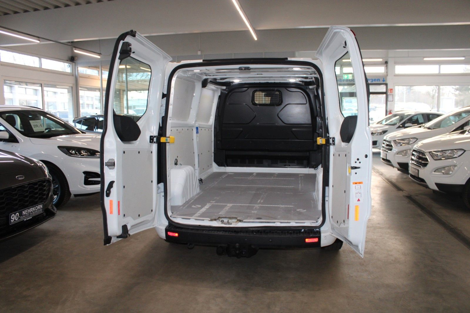 Fahrzeugabbildung Ford Transit Custom TREND LANG L2 KLIMA + Allwetter