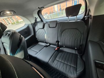 DFSK Forthing 9 HEV Luxus-Van, Massage, 7-Sitzer