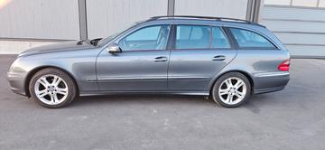 صورة 4 لـ 2009 Mercedes-BENZ E 280