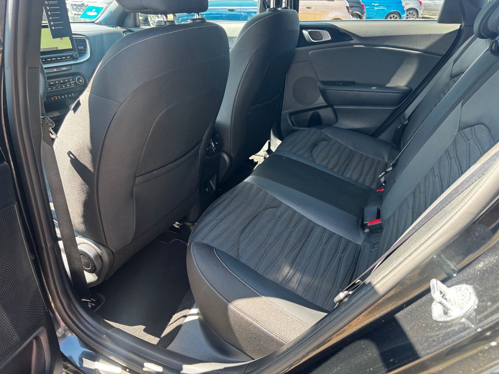 Fahrzeugabbildung Kia CEED 1.5T DCT7 GTL BENZIN 160 PS KAMERA NAVI