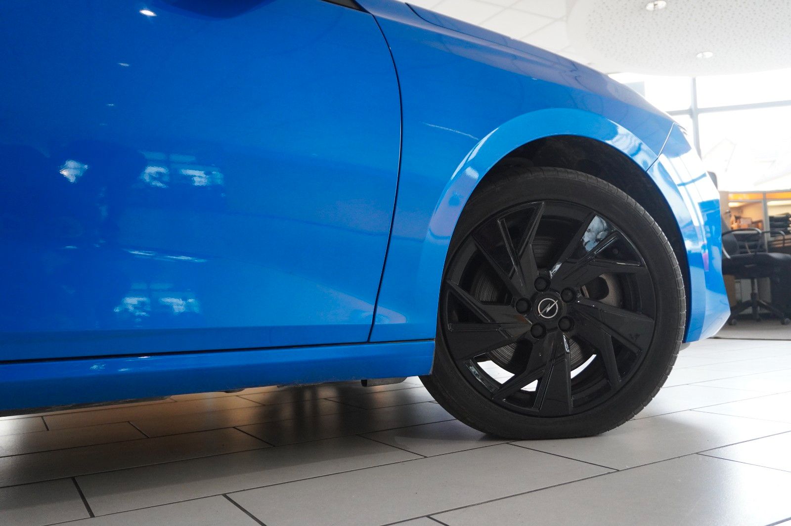 Fahrzeugabbildung Opel Astra L Lim. 1.6 HYBRID ELEGANCE NAVI/LED/SH/AHK