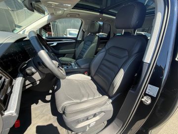 Volkswagen Touareg - 9