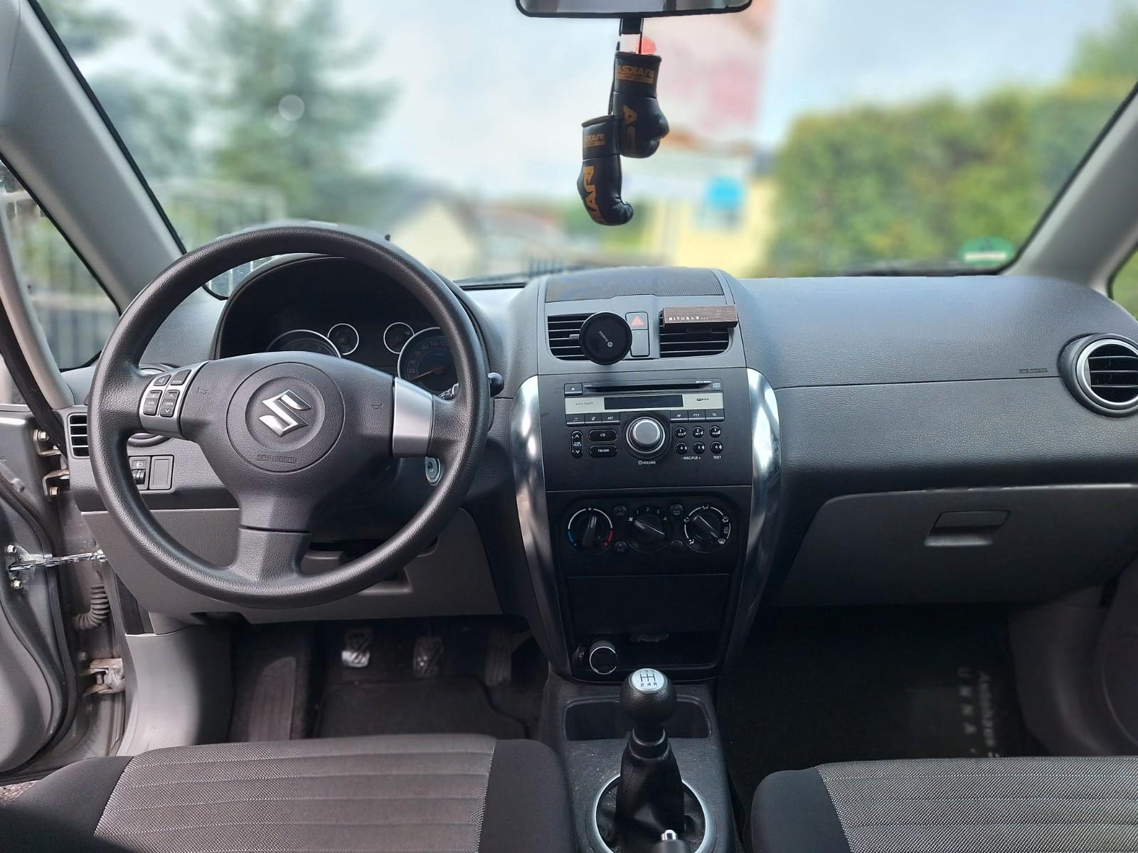 Suzuki (SX4) S-Cross Allrad Scheckheft 8f bereift
