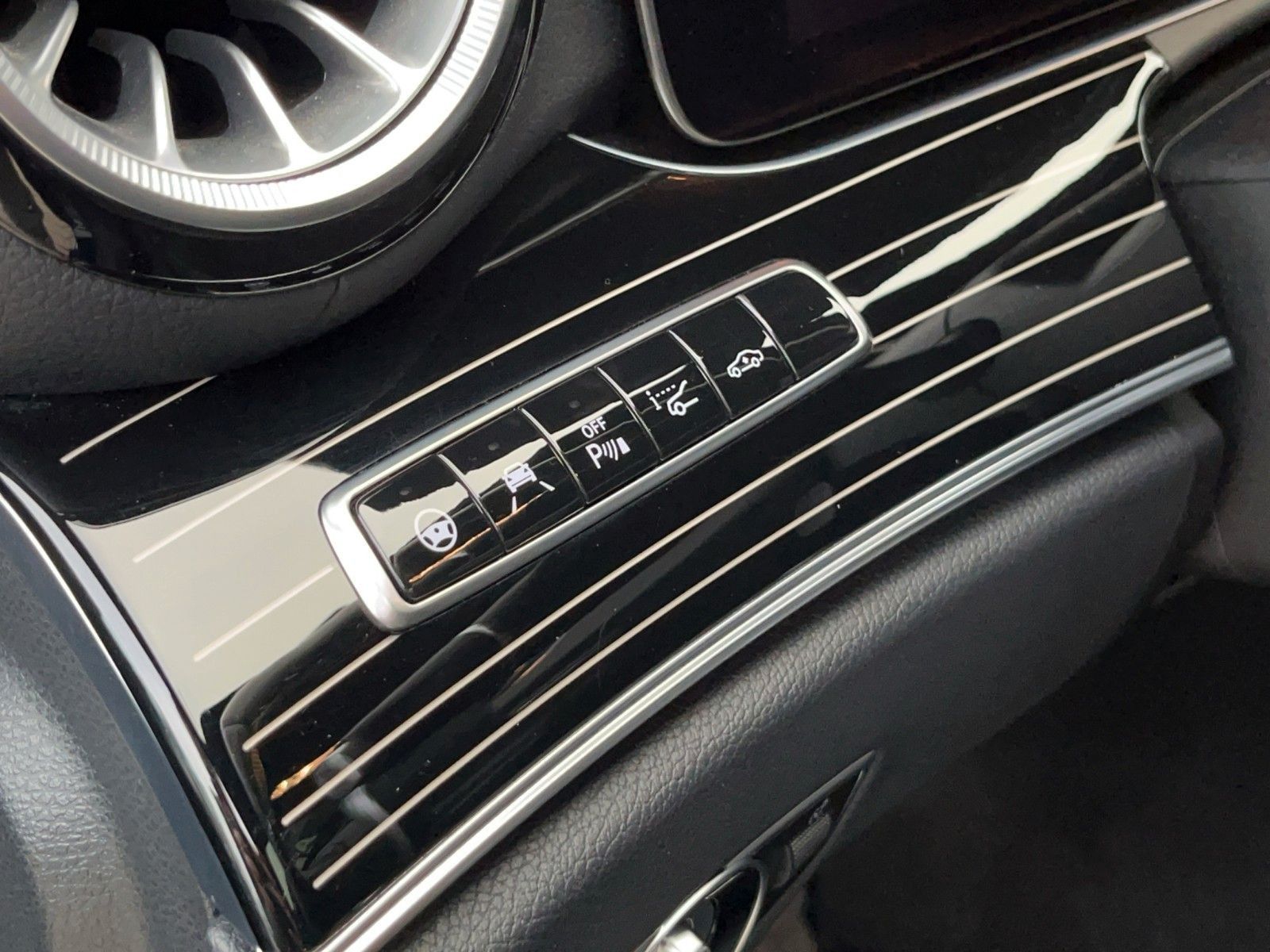 Fahrzeugabbildung Mercedes-Benz CLS 53 AMG 4Matic*HUD*Burmester*Luftf.*