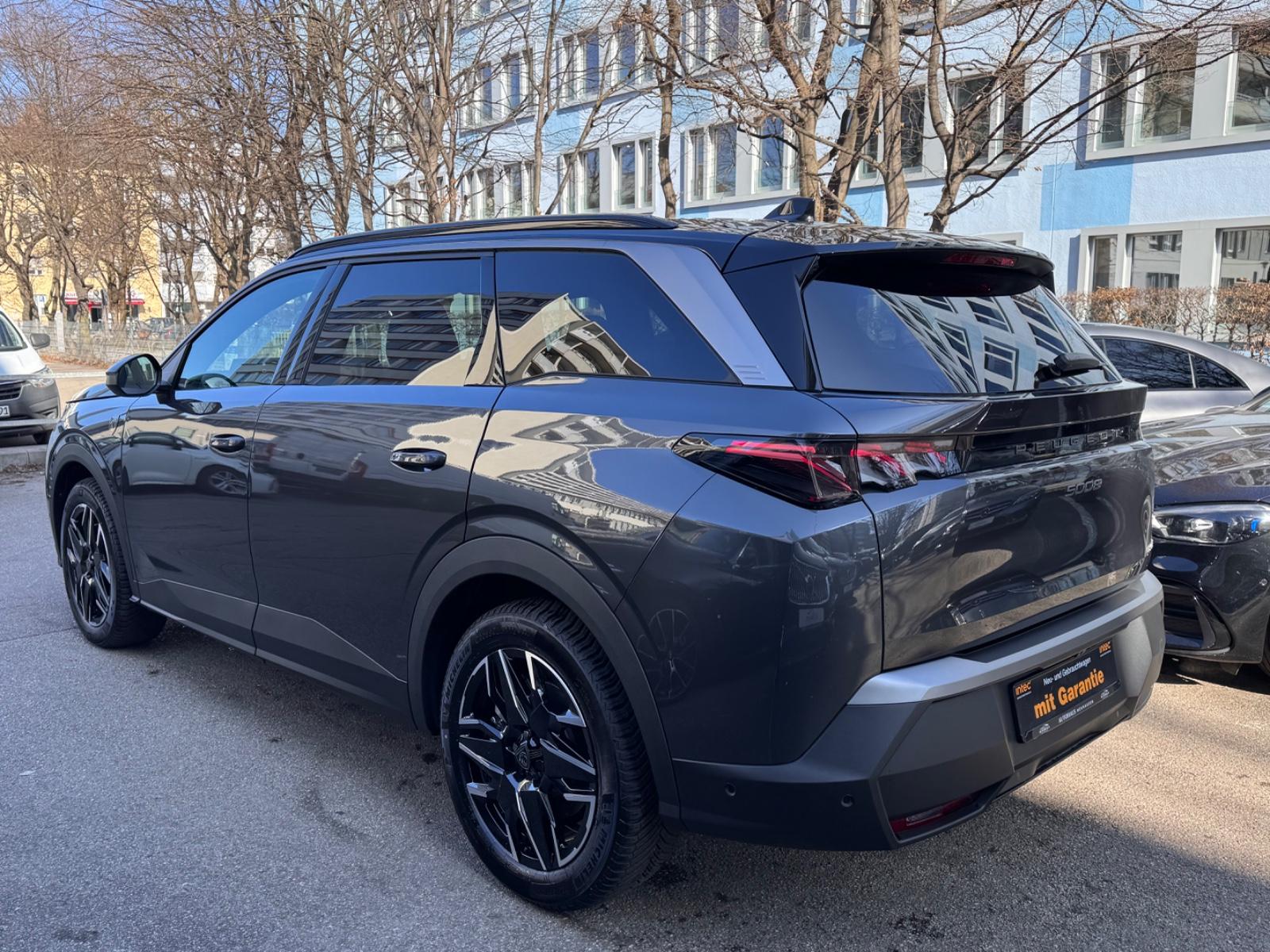 Peugeot 5008 Hybrid 145 GT*LED*PANO*AHK*ACC*7Sitzer*