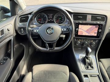 Volkswagen Golf - 12