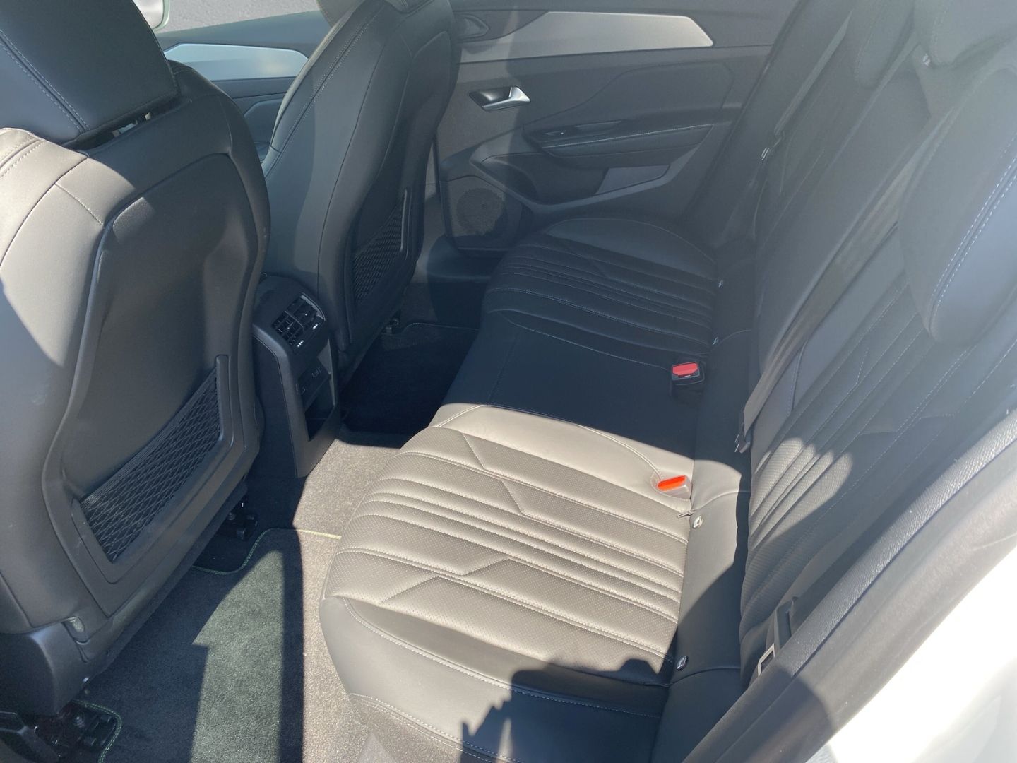 Fahrzeugabbildung Peugeot 408 GT 1.2 Puretech 130 EAT 8  *Premium- Paket*