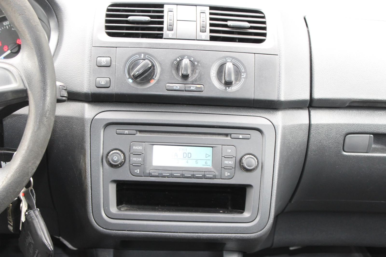 Skoda Fabia 2013 — photo 19