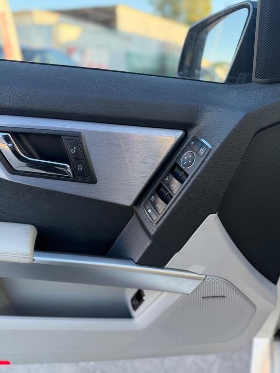 Mercedes-Benz GLK 320