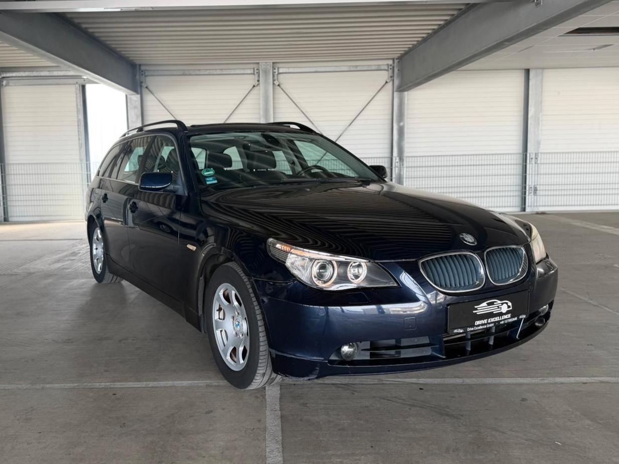 BMW 525 2004 — rear view