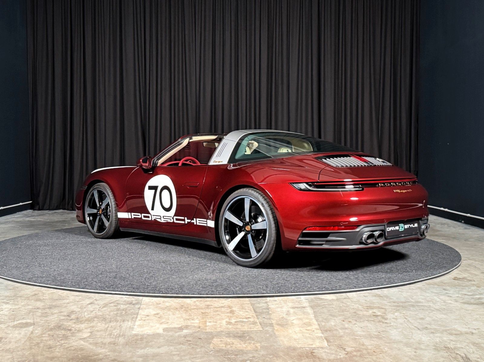Fahrzeugabbildung Porsche 911 Targa 4 S Heritage + Lift + Approved + PCCB