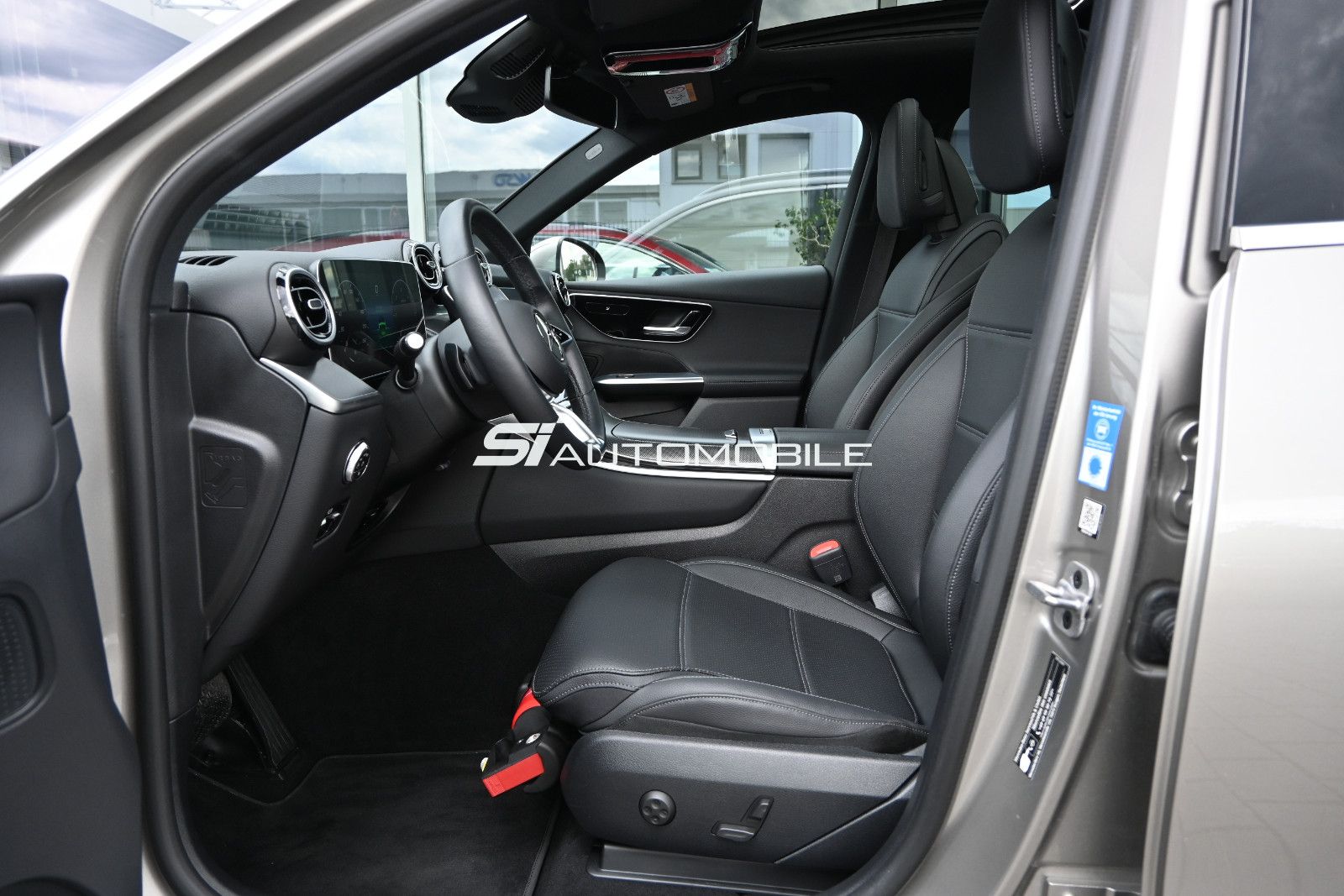 Fahrzeugabbildung Mercedes-Benz GLC 220 d 4MAT. Avantgarde °DISTRONIC°PANORAMA°