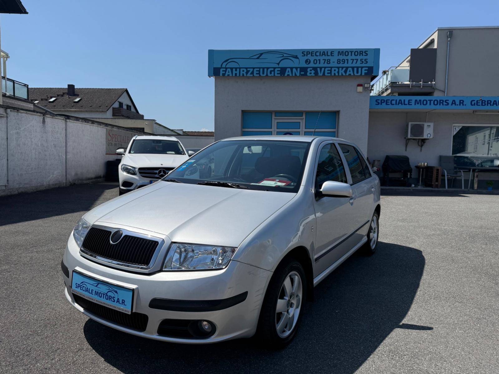 Skoda Fabia Klima,Sitzheizung,Parksensoren,8xBereift..