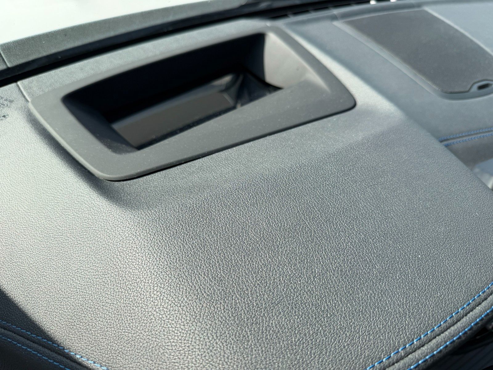 Fahrzeugabbildung BMW X3 M40 LASER AHK PANO LEDER 360 GRAD KAMERA