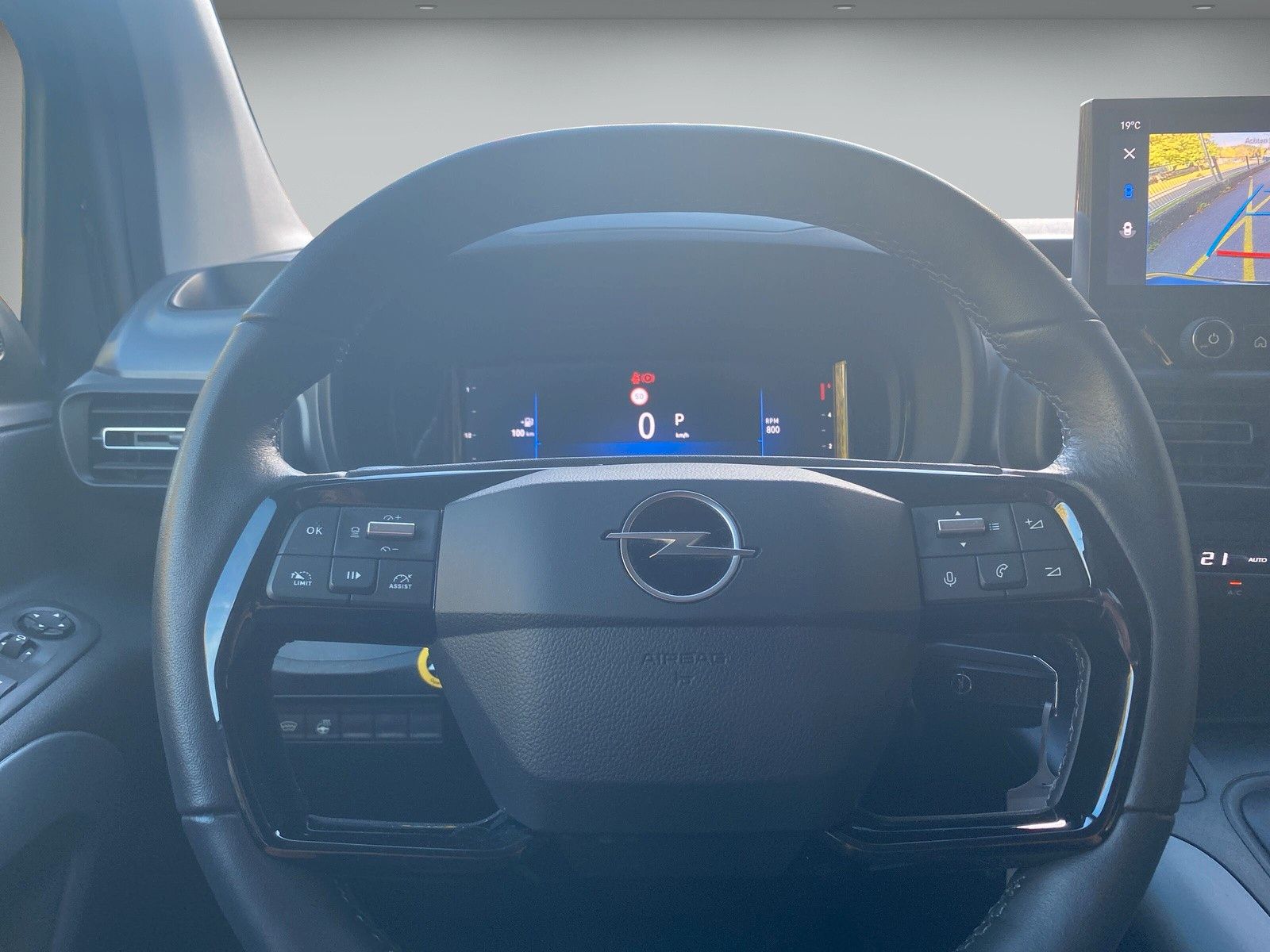 Fahrzeugabbildung Opel Combo Life E "GS" XL / 7-Sitzer