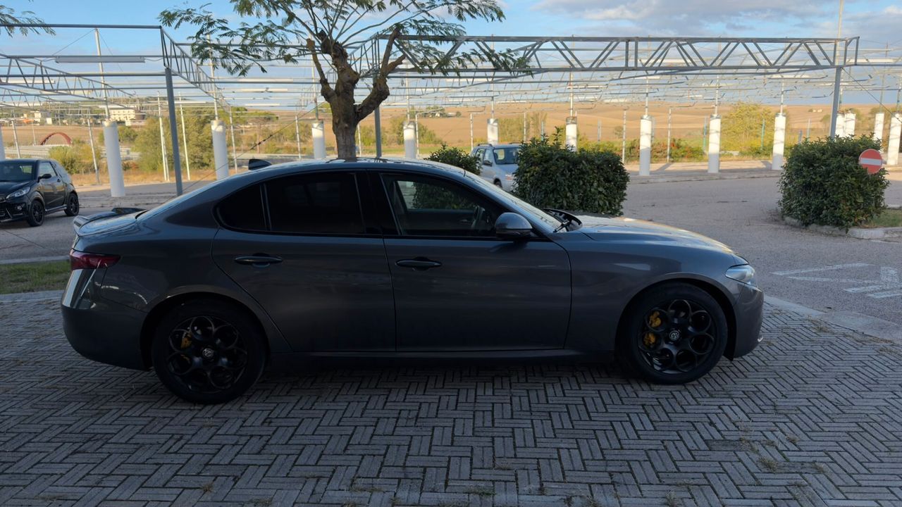Alfa Romeo Giulia 2.2 Turbodiesel 190 CV MANUALE imagem 3