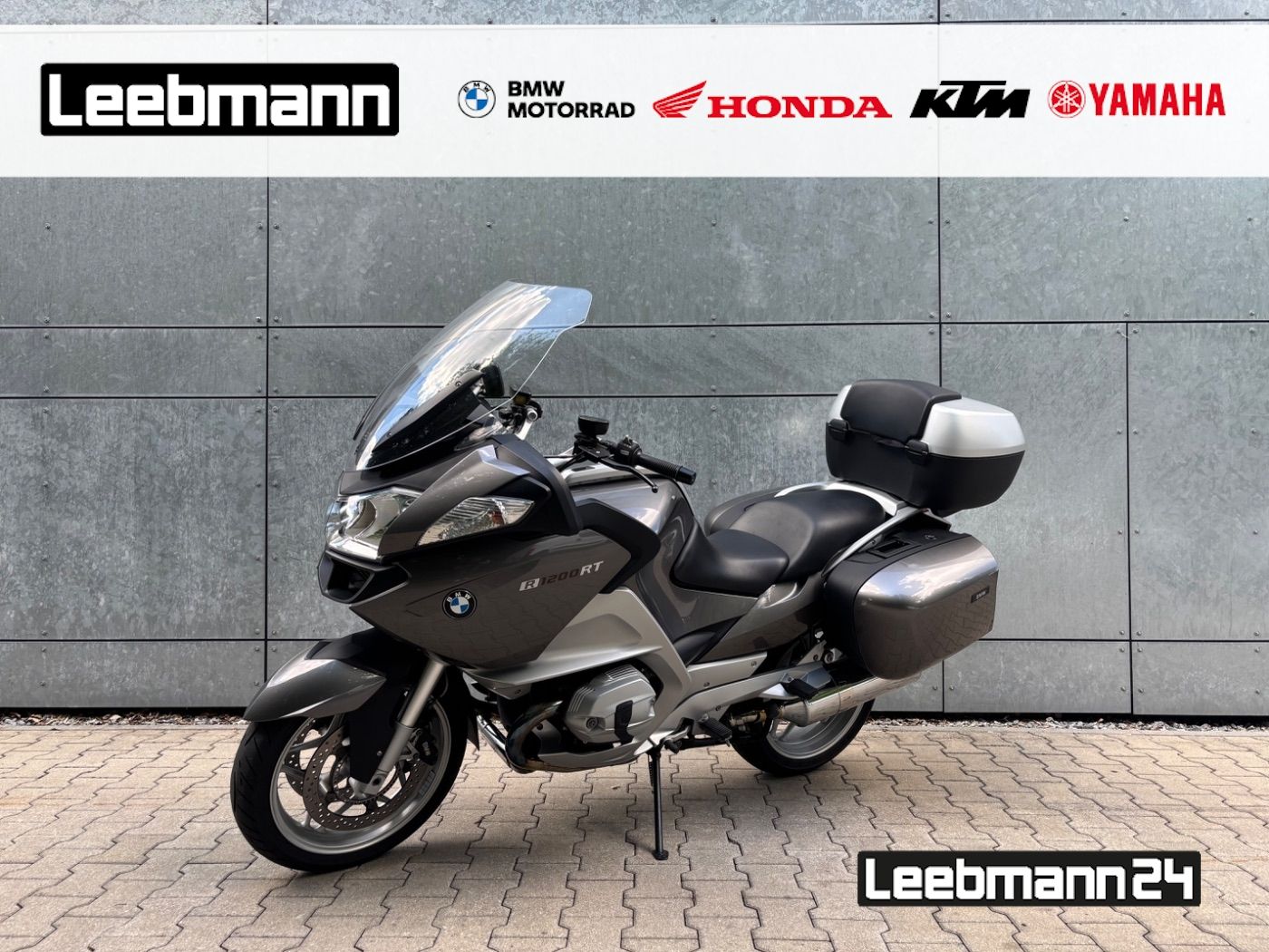 Fahrzeugabbildung BMW R 1200 RT mit Topcase und Navigator aus 1. Hand