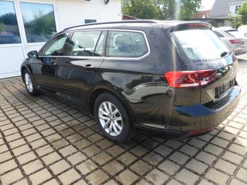 Volkswagen Passat - 8