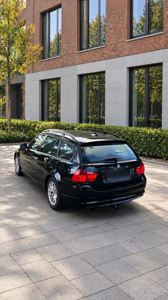 BMW 318 2010 — photo 6