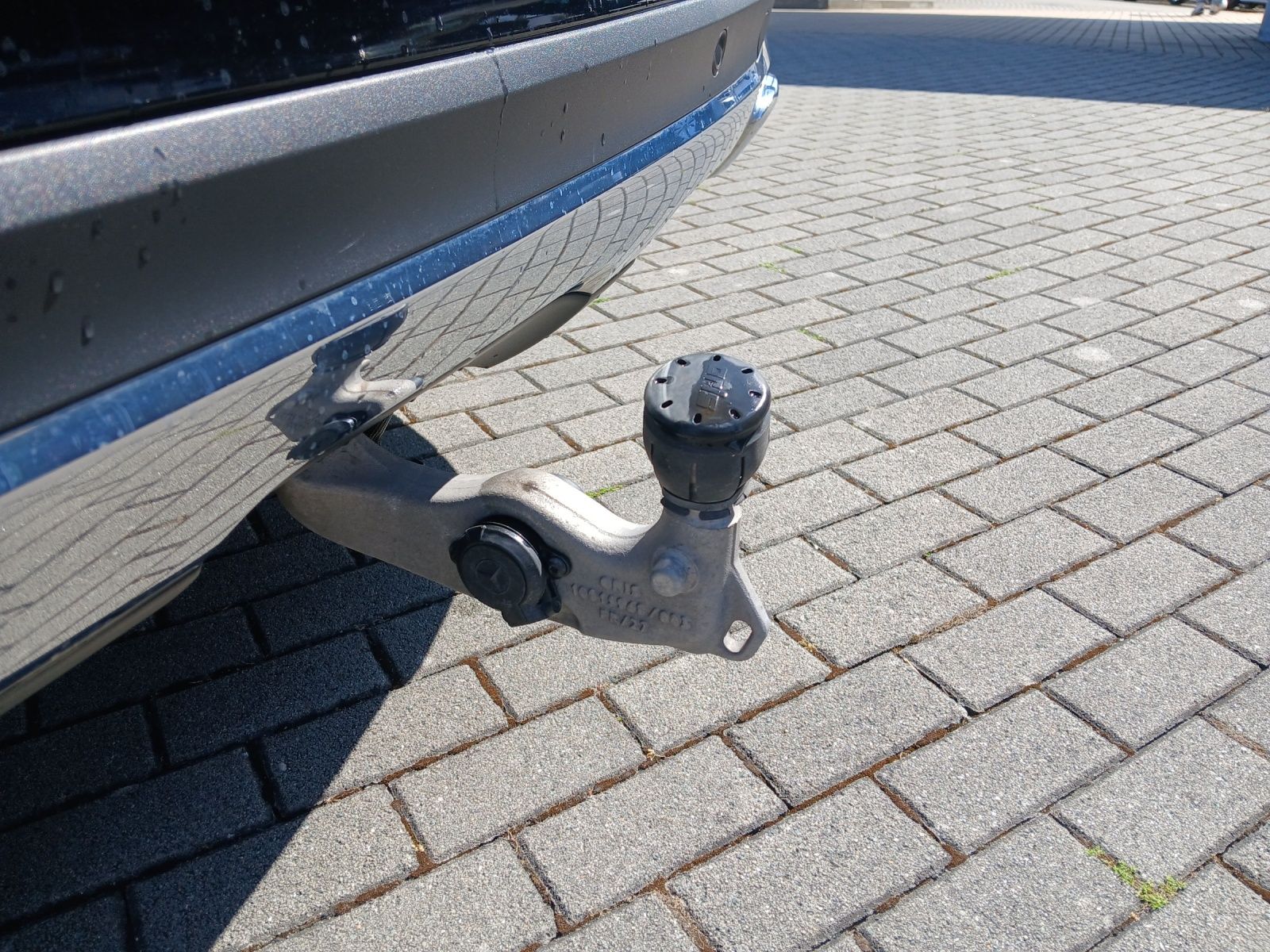 Fahrzeugabbildung Mercedes-Benz GLE 350 de 4Matic 9G AMG-Line Pano